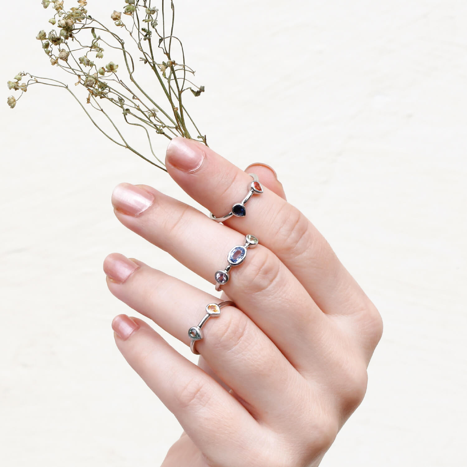 Ace color stone ring