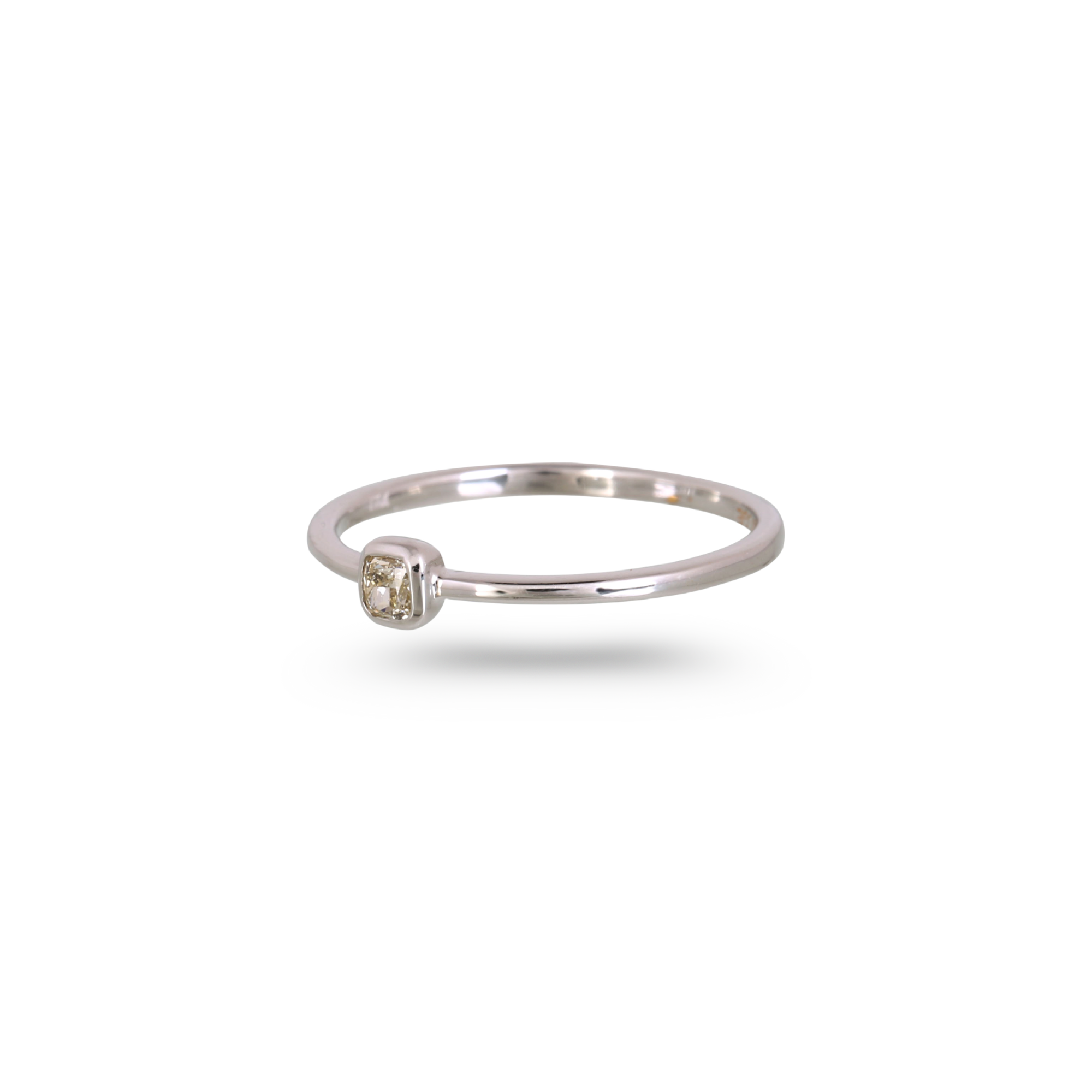 Lesn Diamond Ring