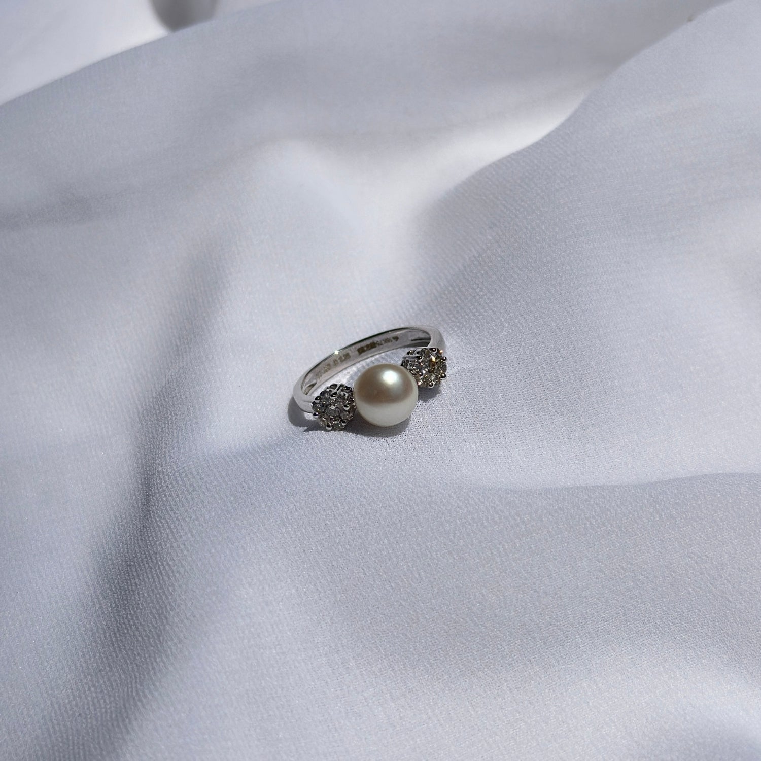 Pearl and Diamond 18K White Gold Ring