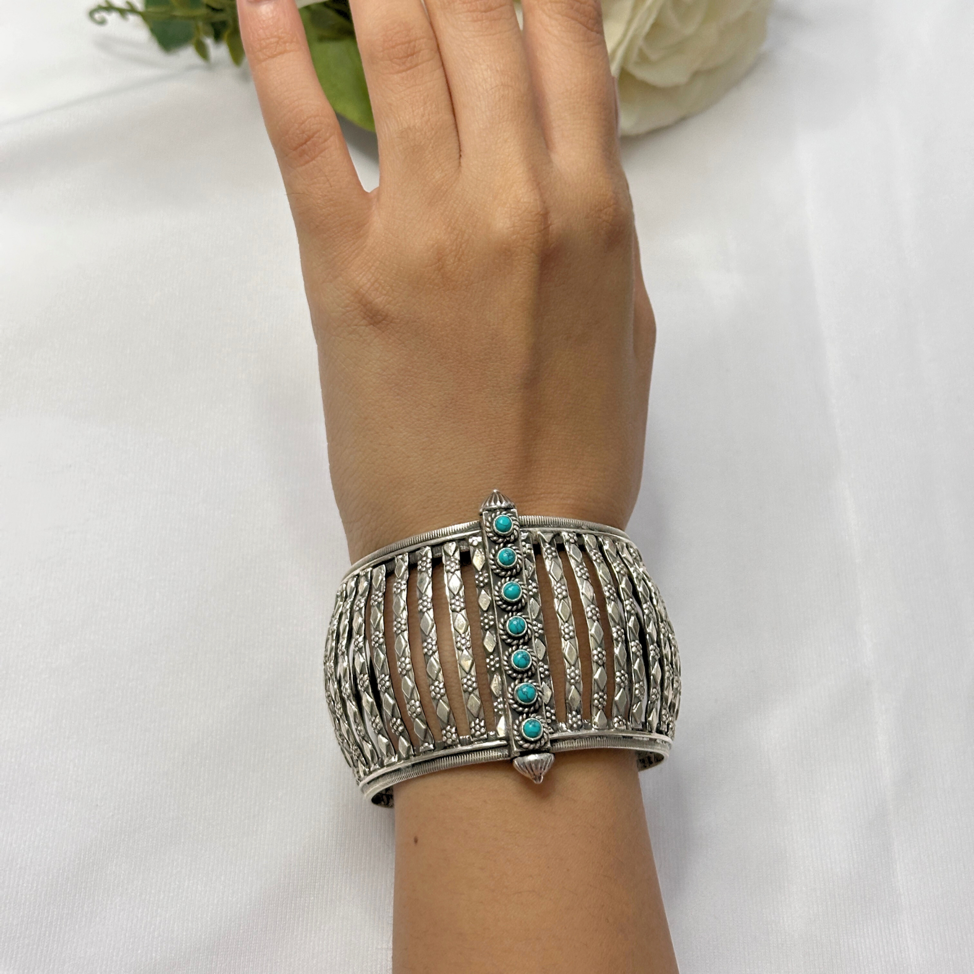 Turquoise Cage Traditional Silver 925 Bangle