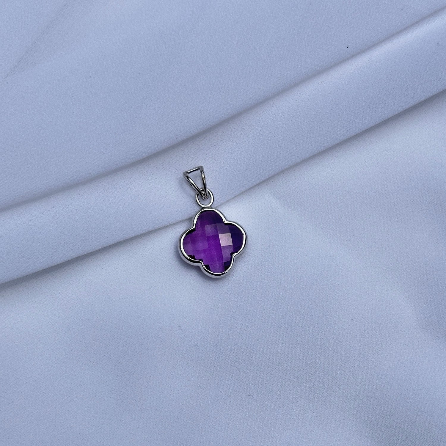 Amethyst Flower 18K White Gold Pendant