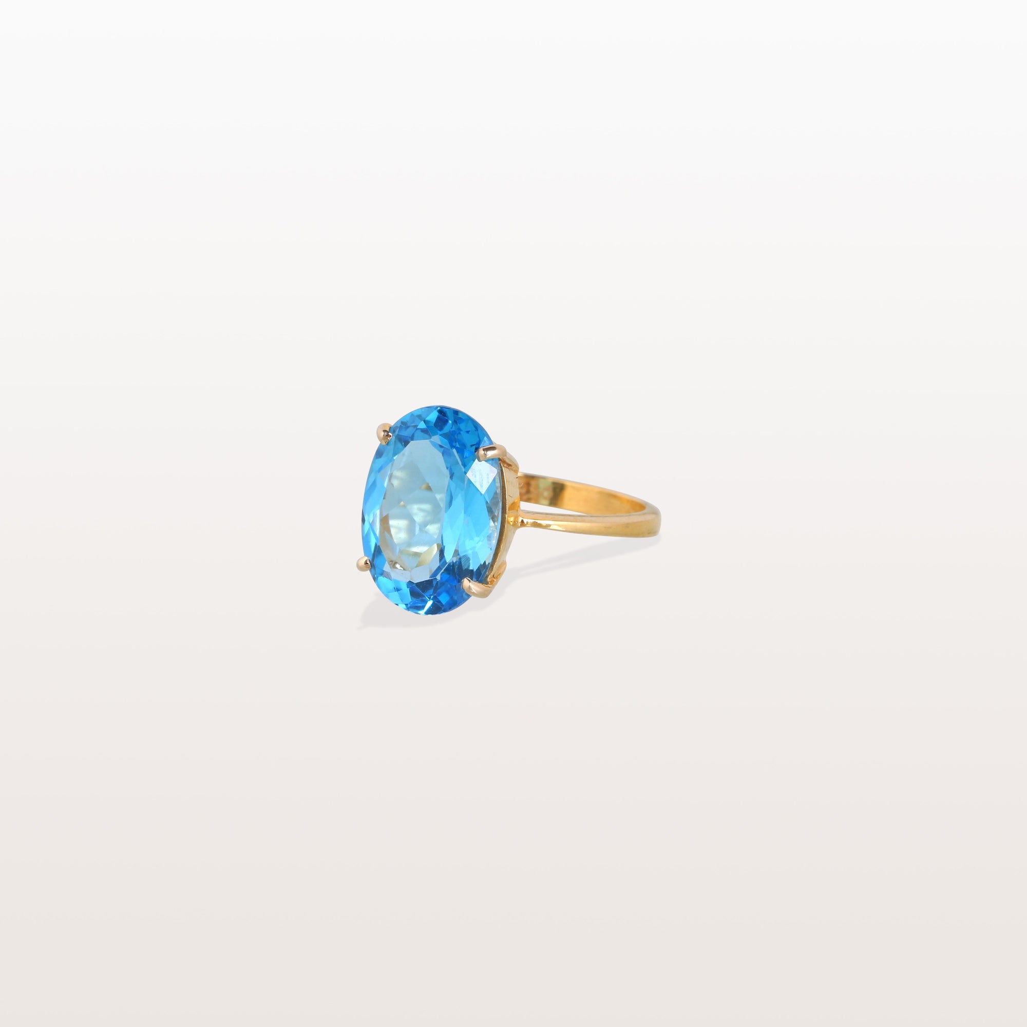 Blue Topaz Big Oval 18K Gold Ring