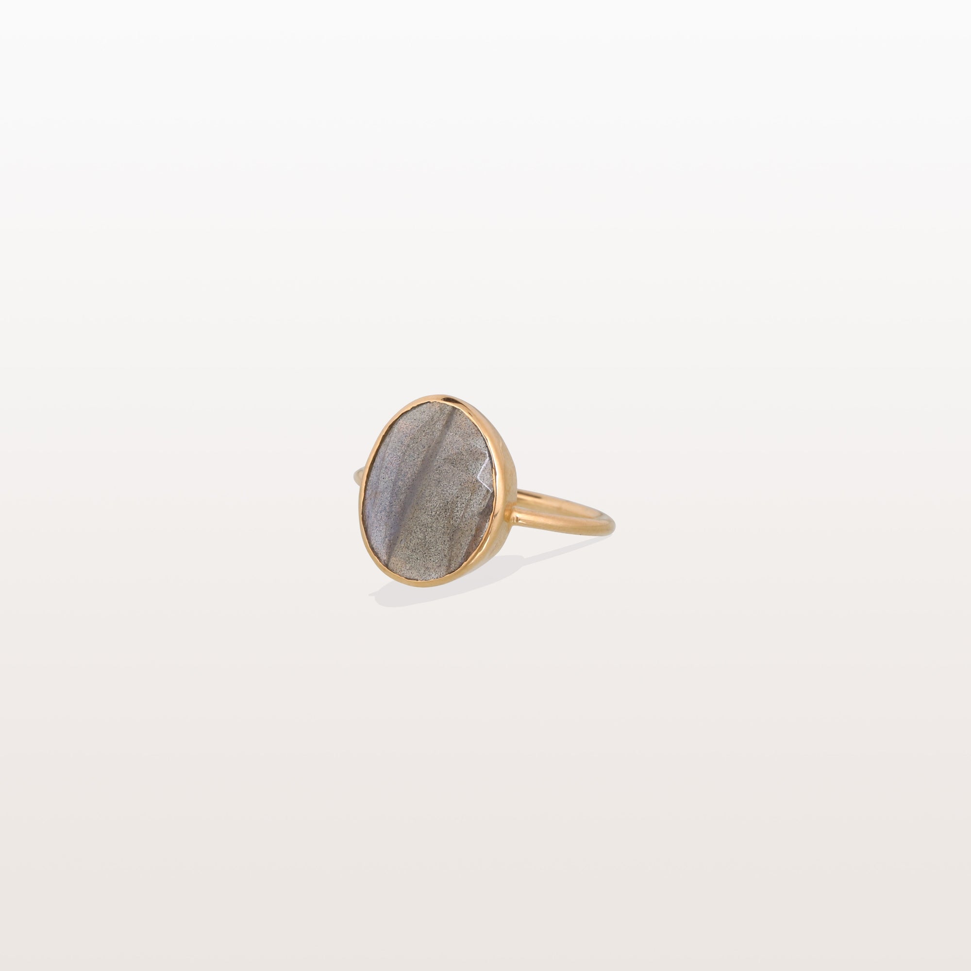 Labradorite Round 18K Gold Ring