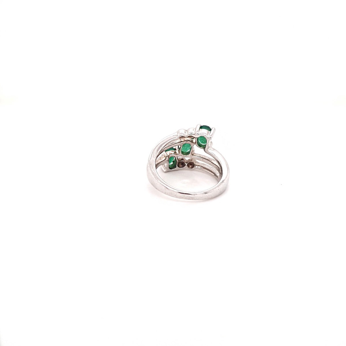 Elegant emerald and diamond ring