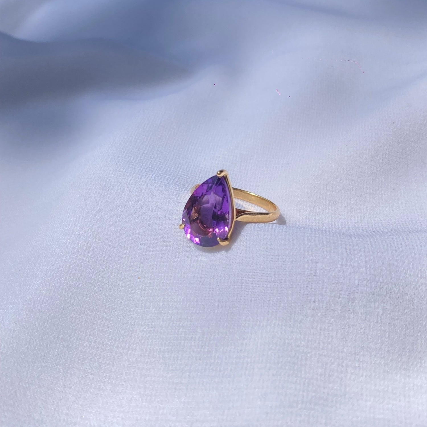 Amethyst Pear 18K Gold Ring