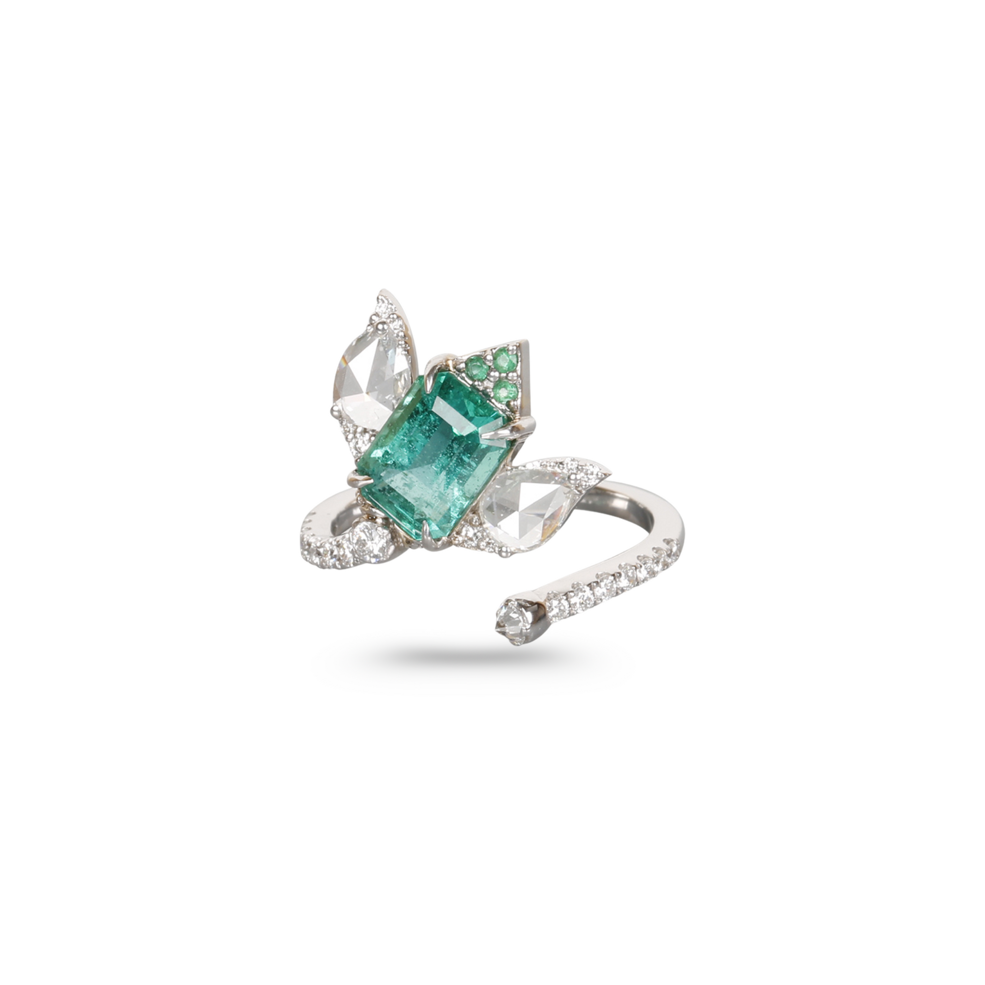 Lotus shape Emerald & Diamond 18K Gold Ring