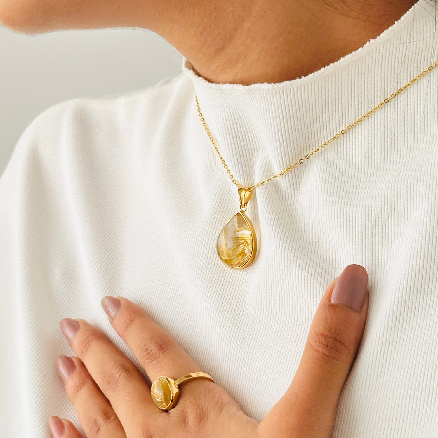 Rutile Quartz Oval 18K Gold Pendant