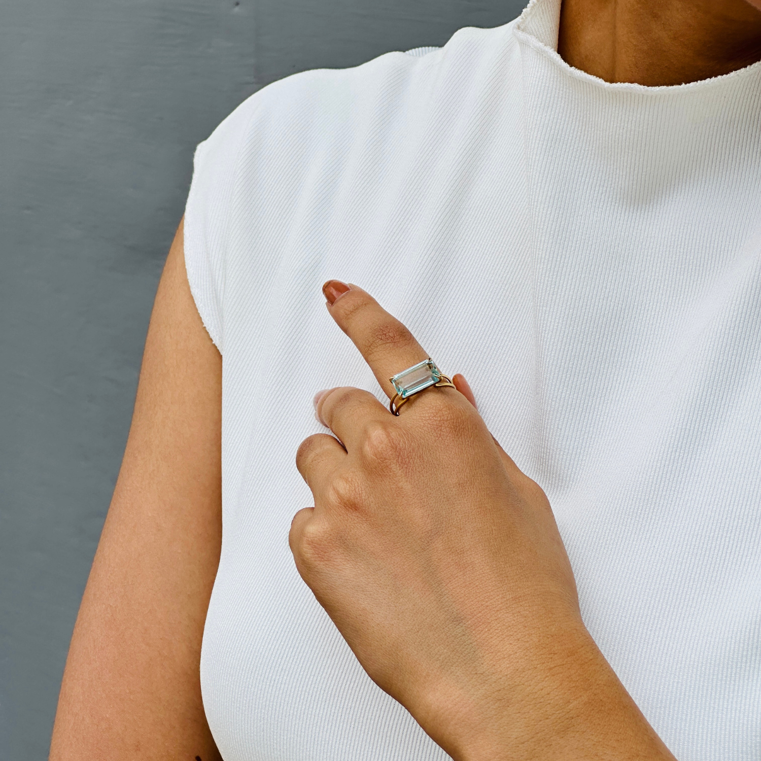 Aquamarine Rectangle 18K Gold Ring