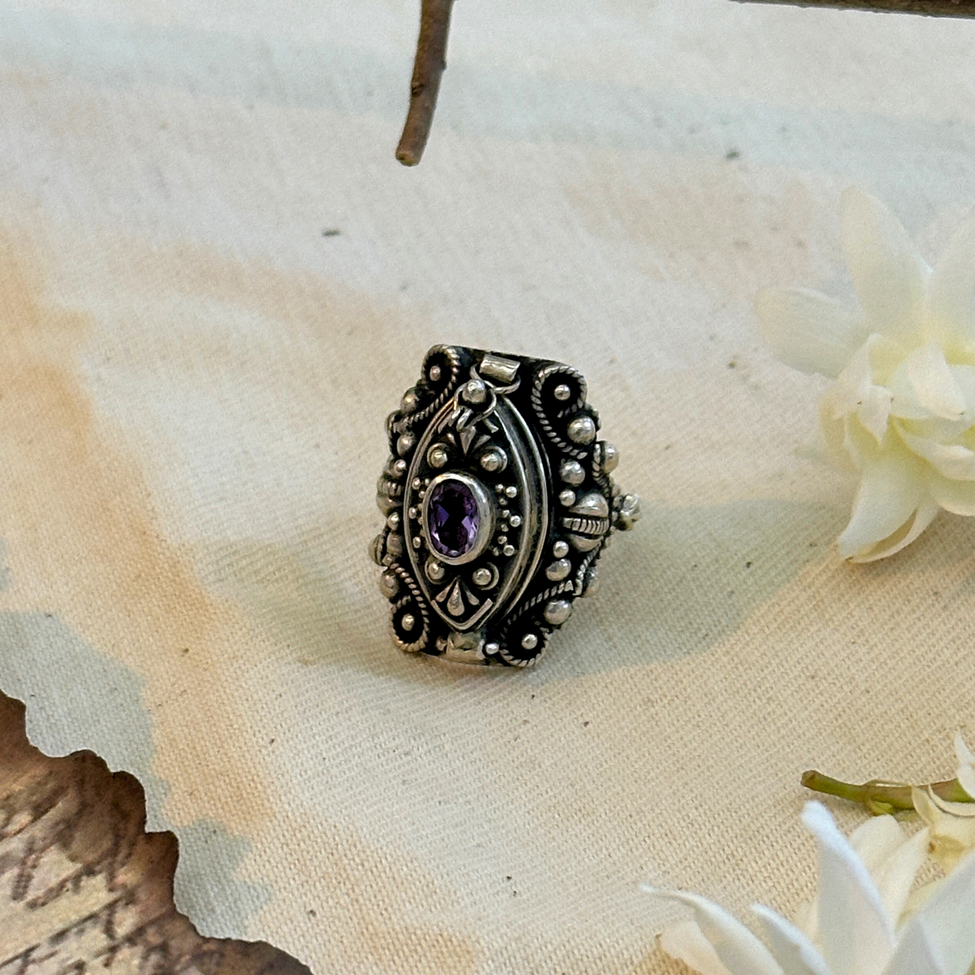 Aura Amethyst Silver 925 Ring