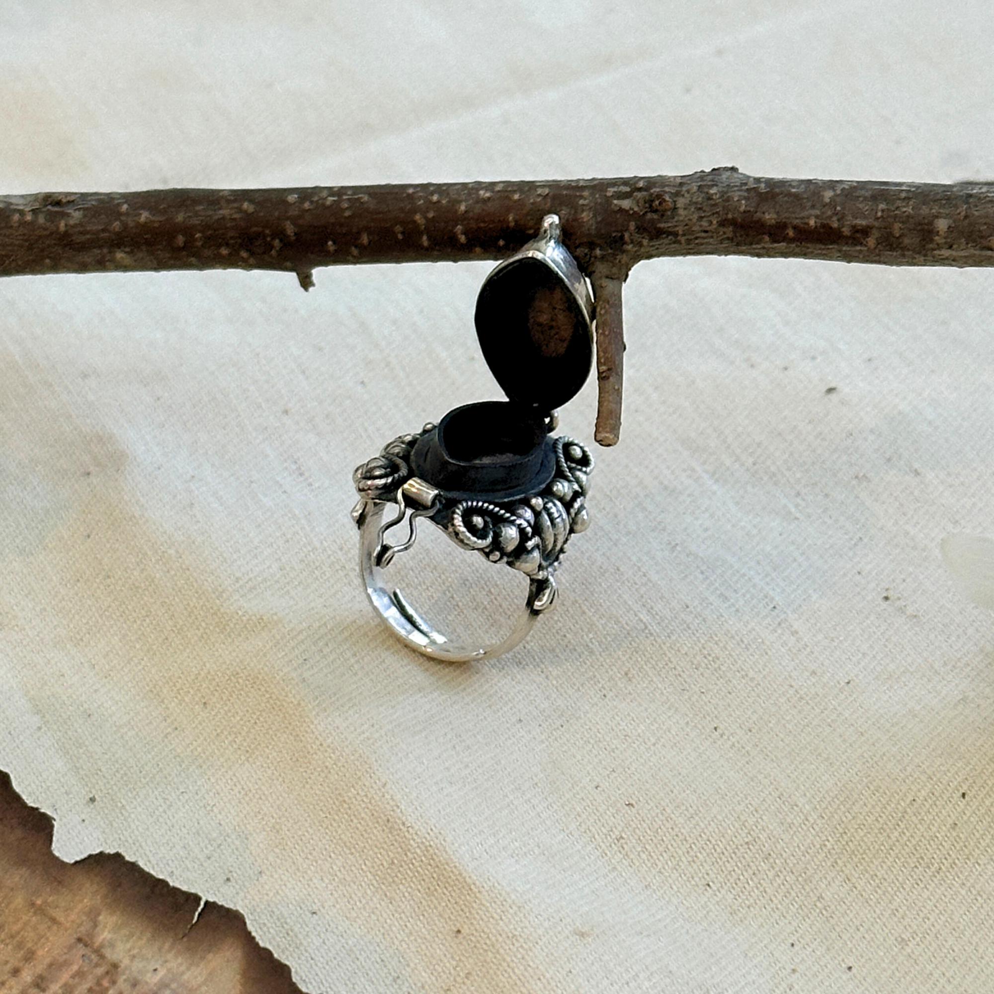 Aura Amethyst Silver 925 Ring