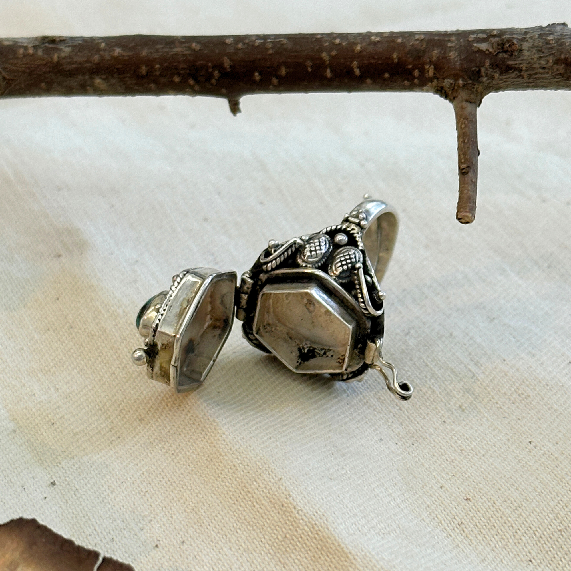Openable Traditional Turquoise Silver 925 Ring