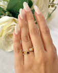 Anillo de diamantes y rubíes naturales de talla princesa