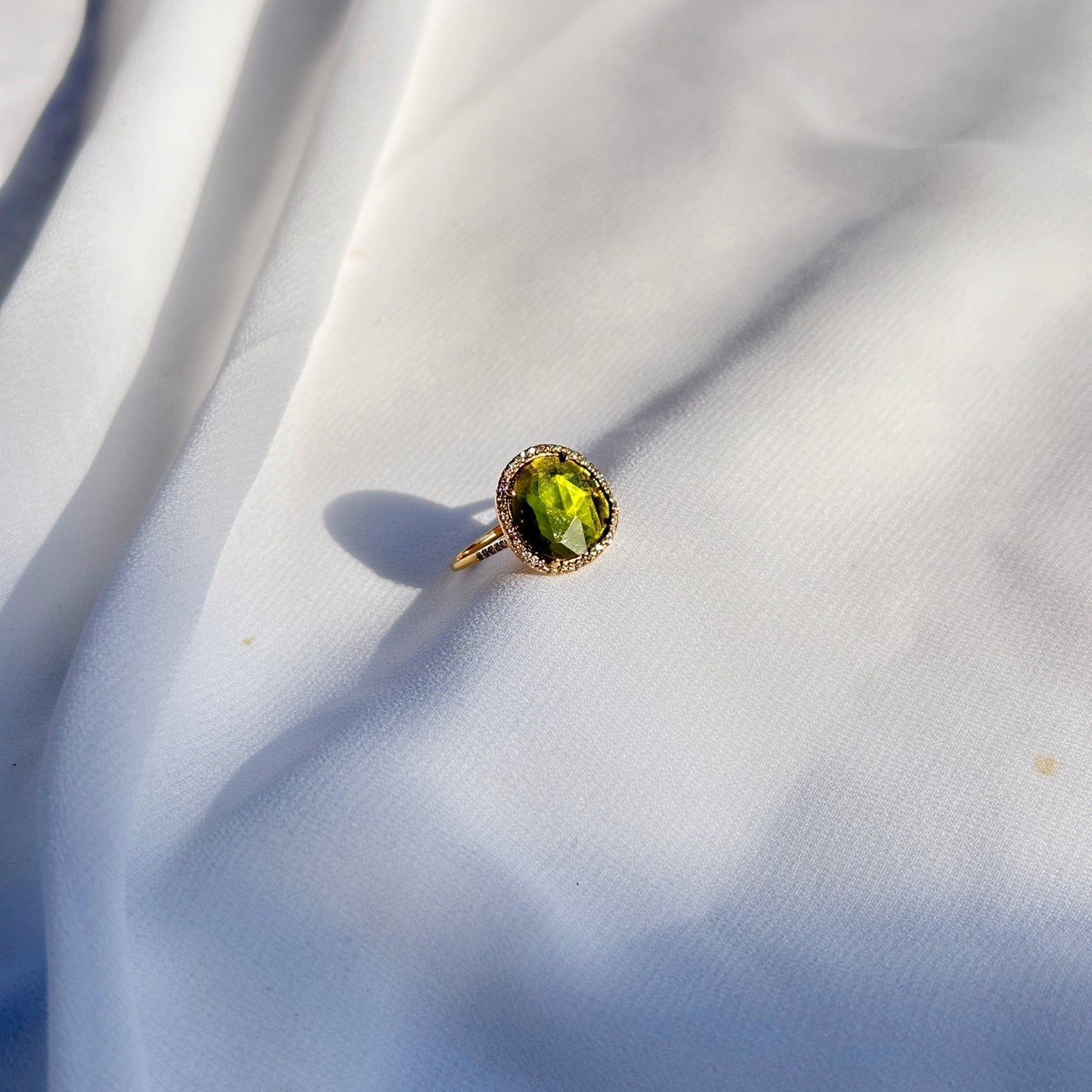 Tourmaline 18K Gold Ring with Diamonds