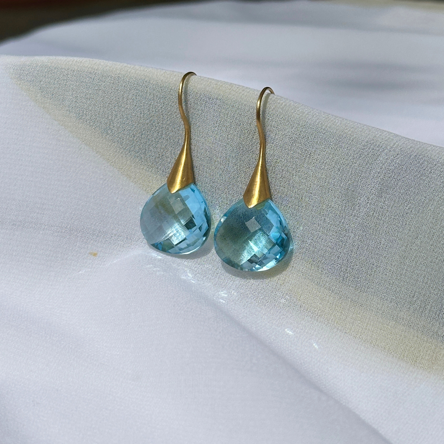 Blue Topaz Hanging 18K Gold Earrings