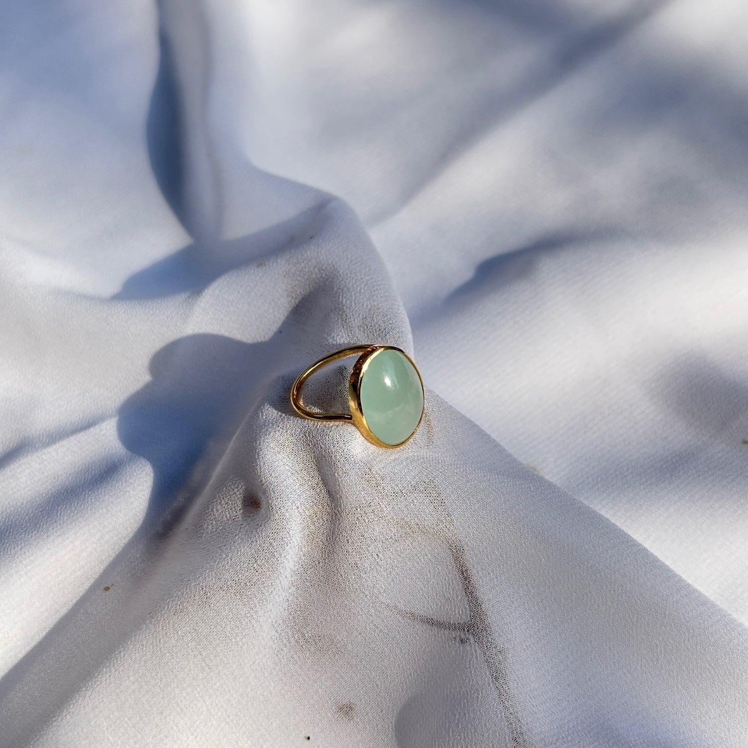 Aquamarine Oval 18K Gold Ring