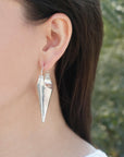 long earrings, small earrings, hoops, drops, danglers, studs, stud earrings, Handcuff, Red onyx, Black onyx, jewelery, Certified jewelry, Oval ring, square ring, round ring, Abalone, Labradorite, Morganite, Lemon quartz, quartz, Tanzanite, Iolite, Blue, V