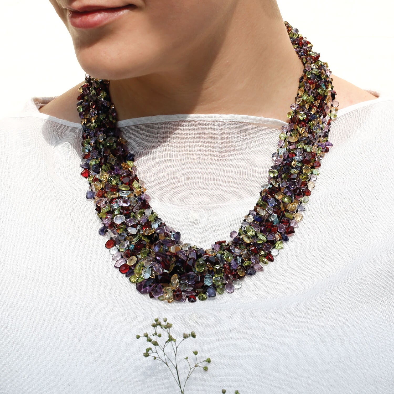 Gemstone color stone necklace