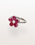 Anillo con motivo floral, rubí y diamantes