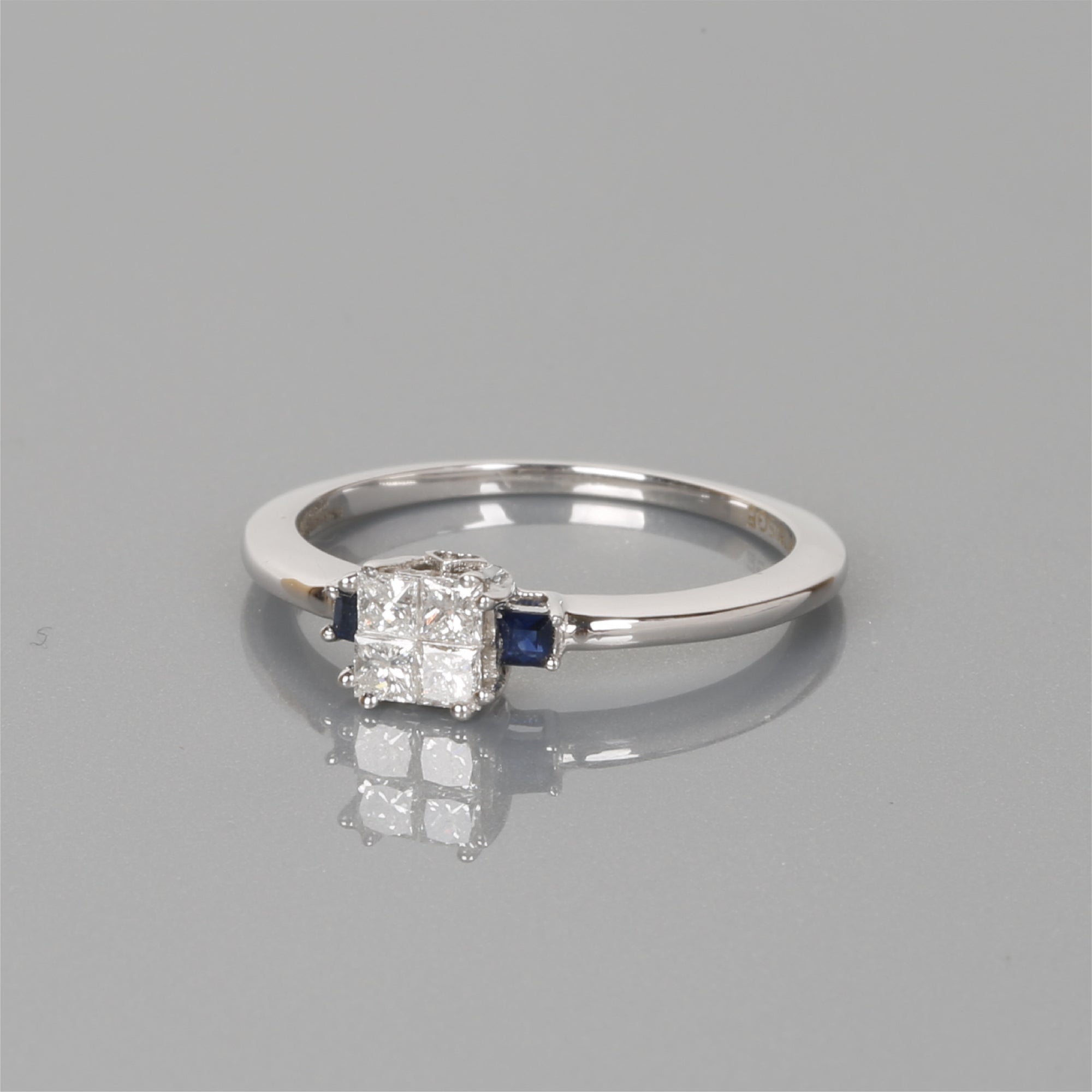 Square shape Diamond & Sapphire Ring