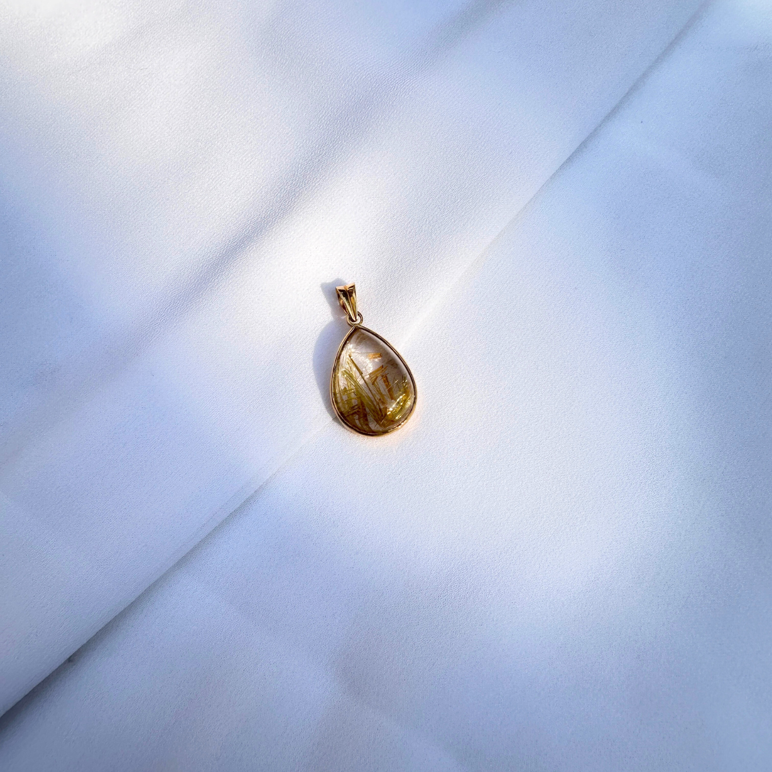 Rutile Quartz Oval 18K Gold Pendant