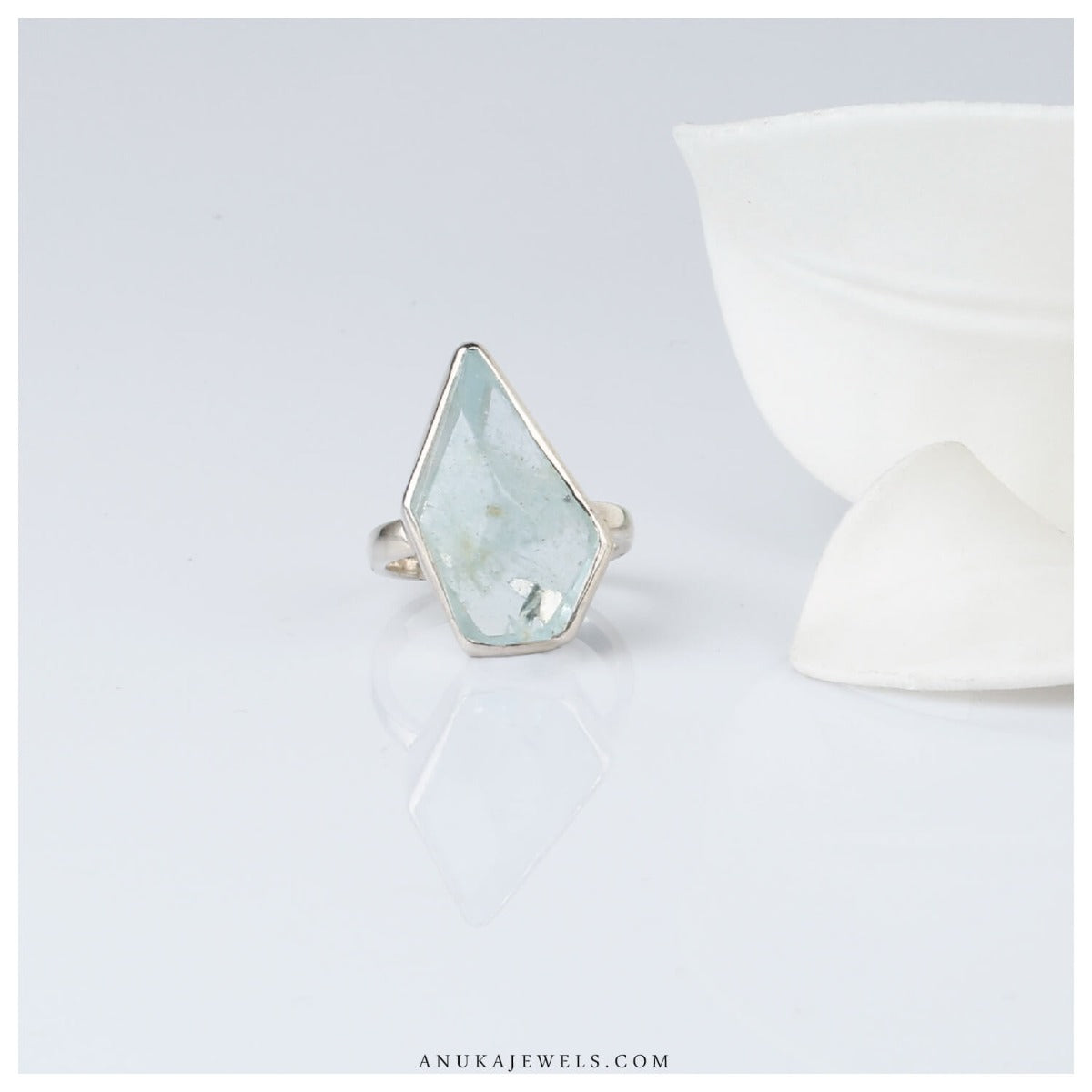 Stunning Aqua pentagon shaped 925 silver Ring