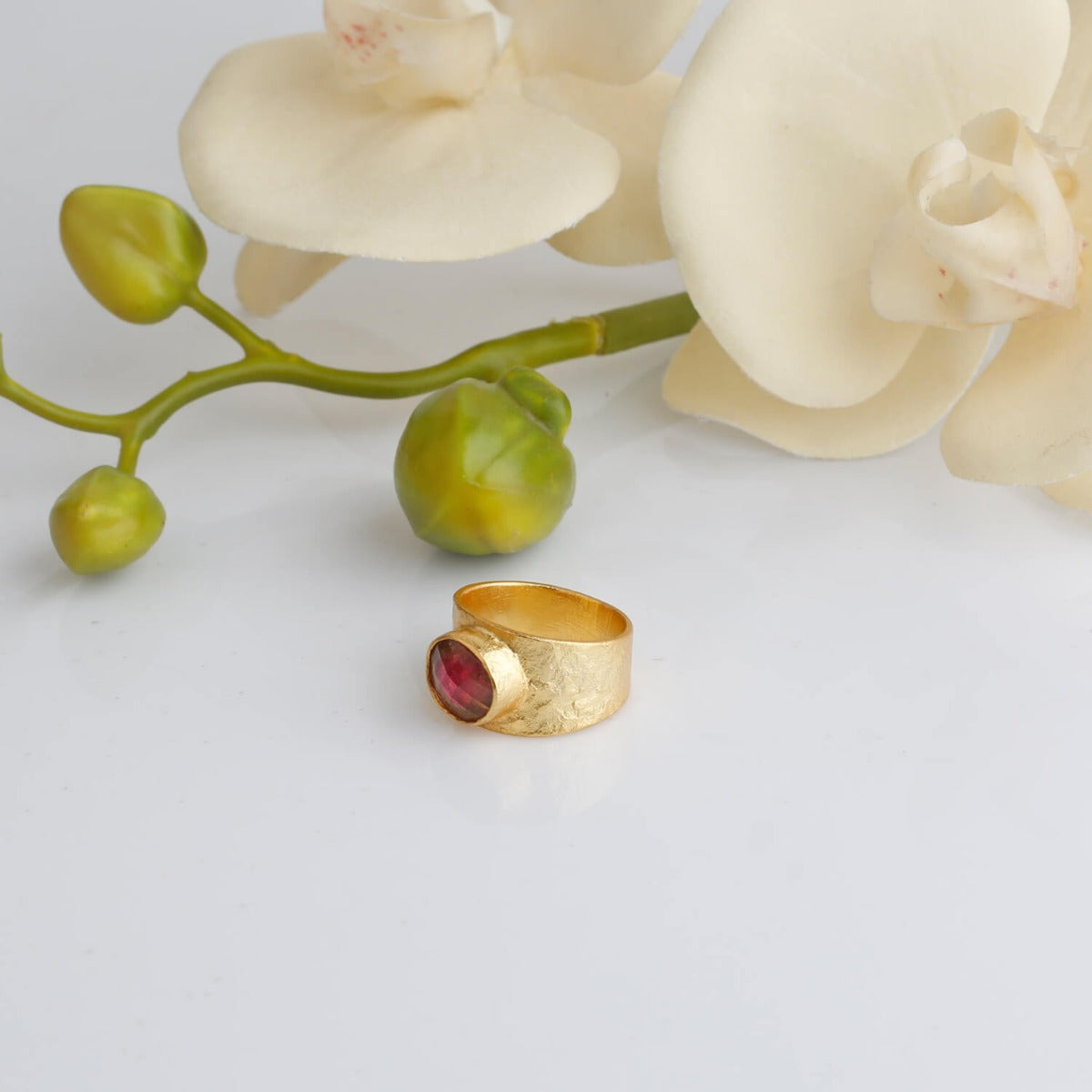 Magnificient gold plated silver tourmaline ring