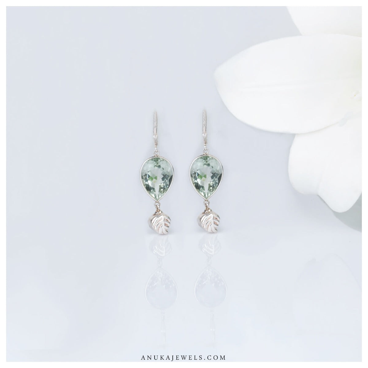 green earrings