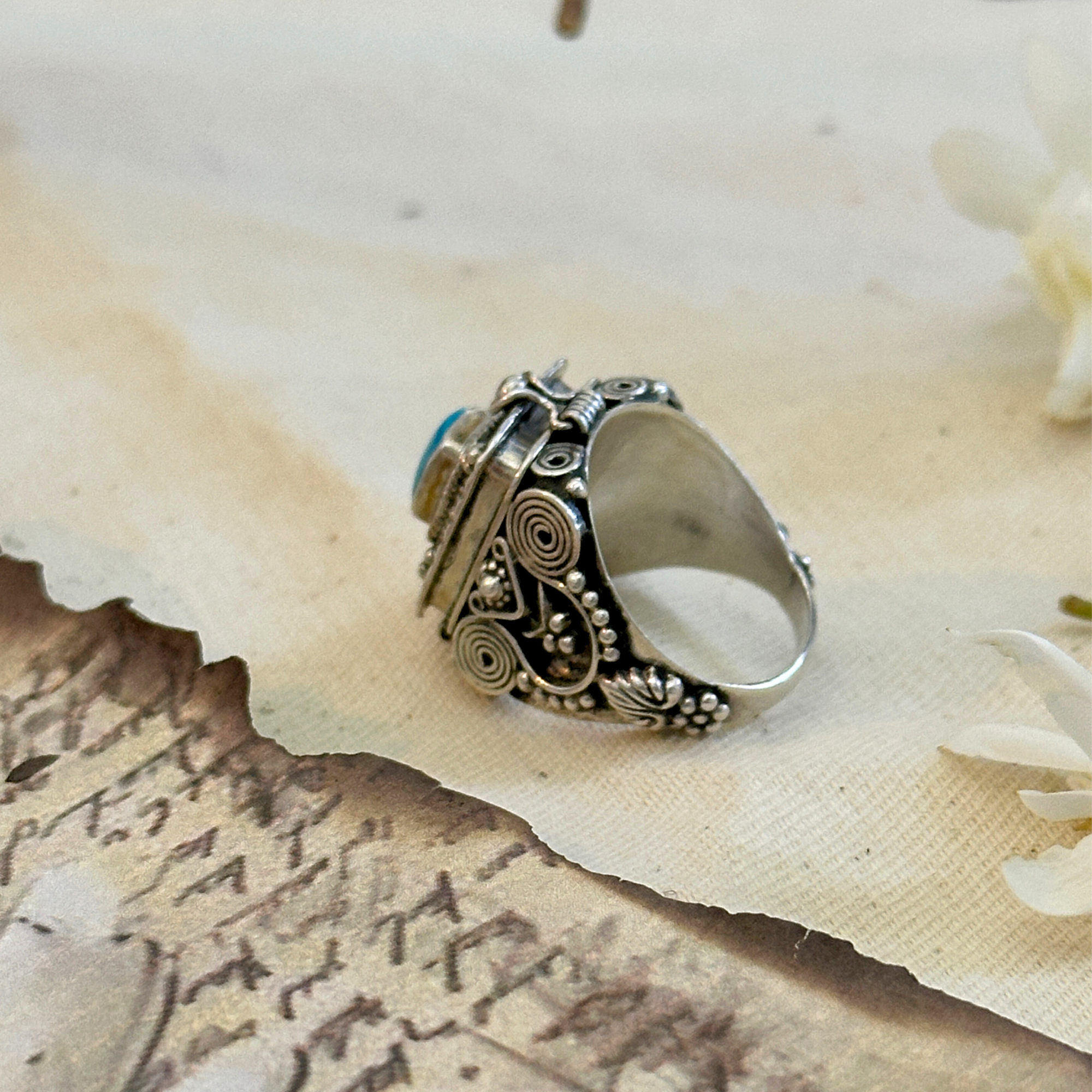 Tala Gemstone Openable Silver 925 Ring