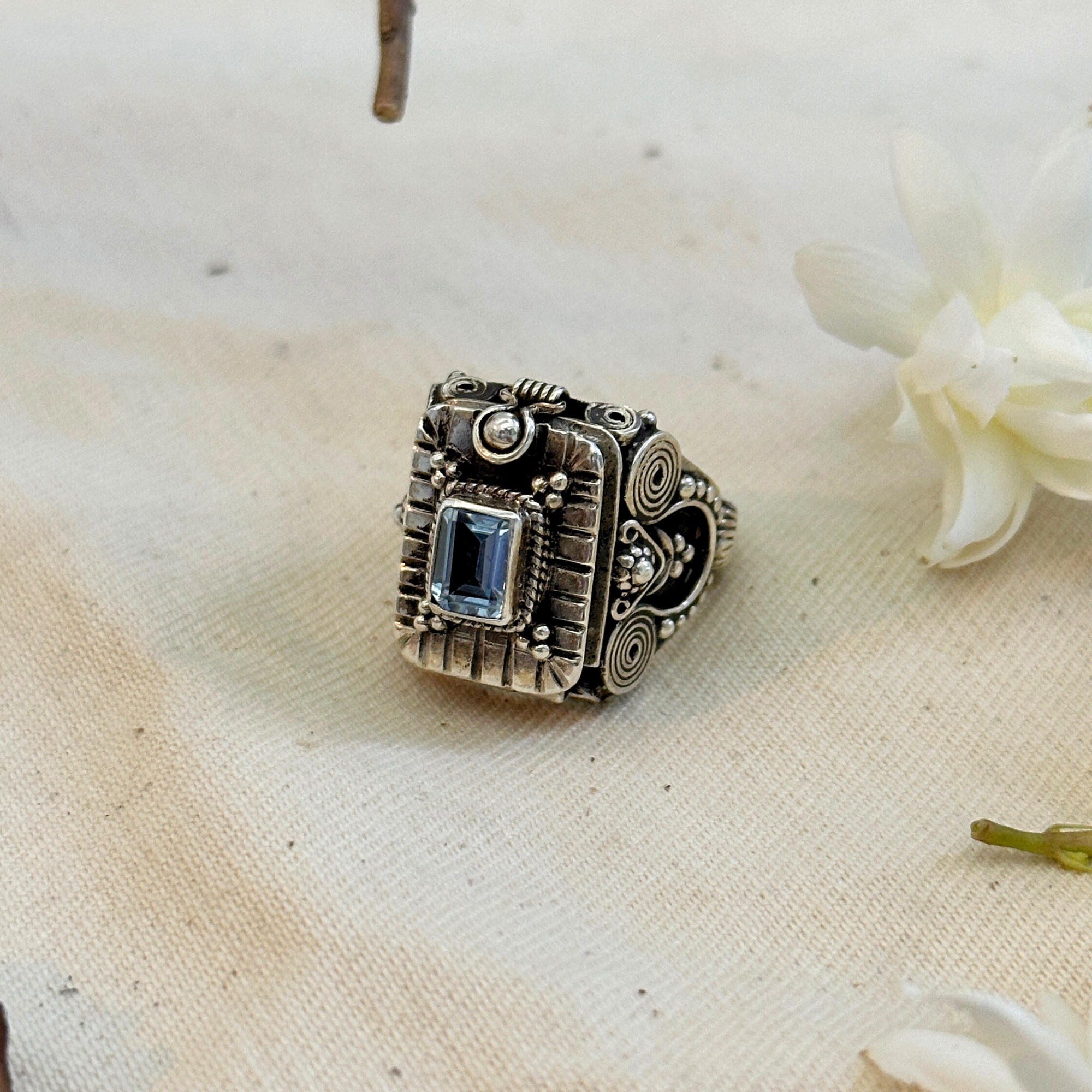 Tala Gemstone Openable Silver 925 Ring