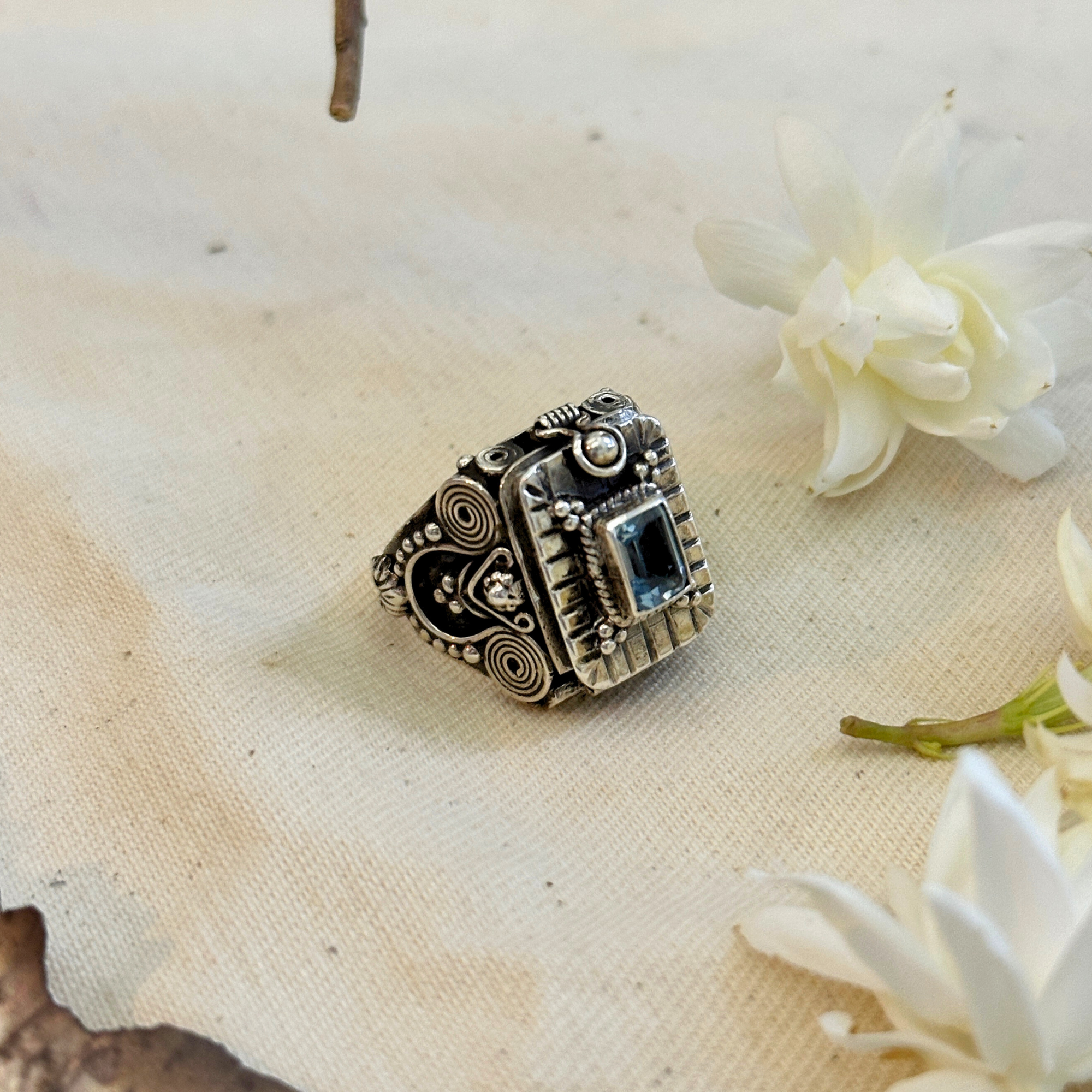 Tala Gemstone Openable Silver 925 Ring