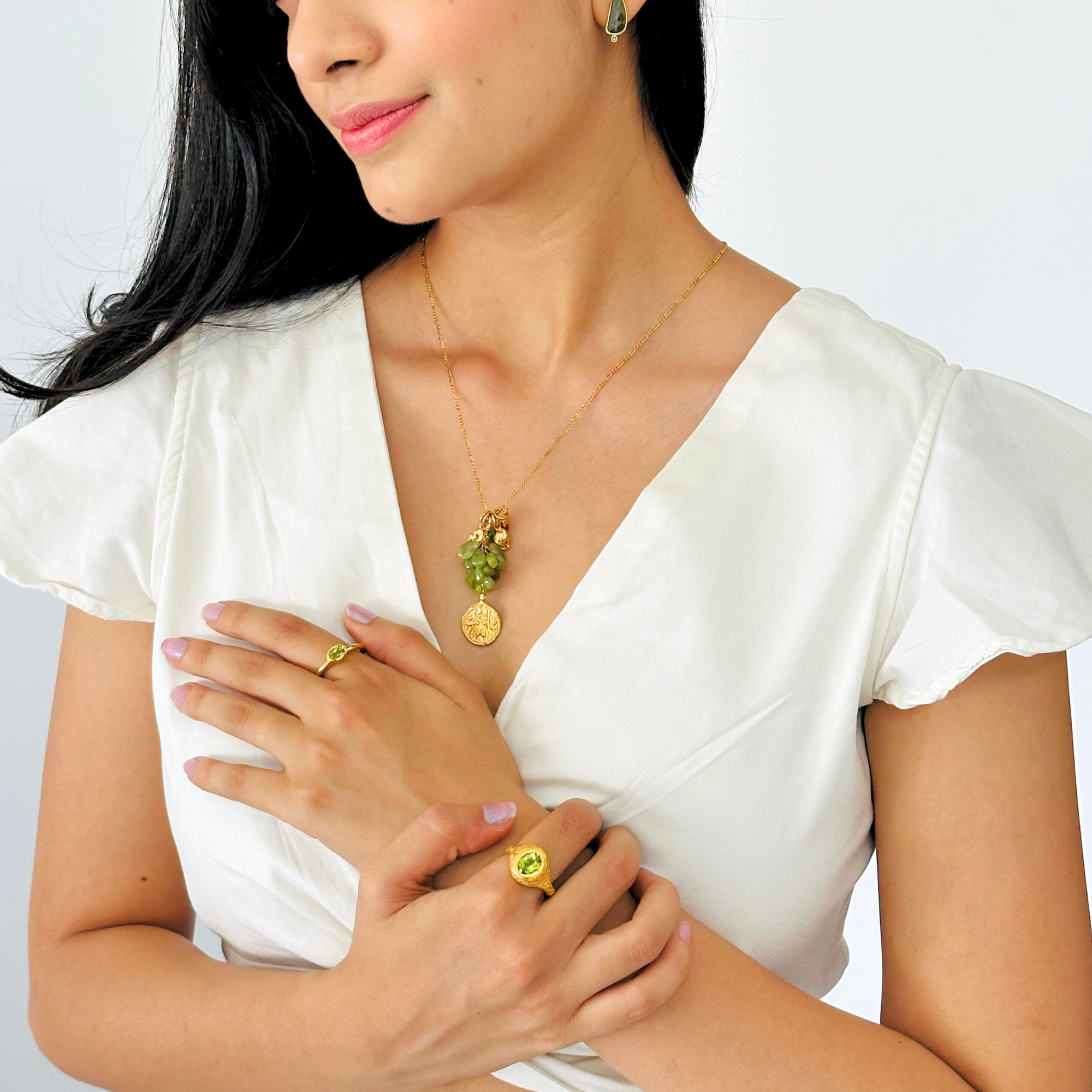 Gold plated silver 925 peridot ring with vibrant green gemstone