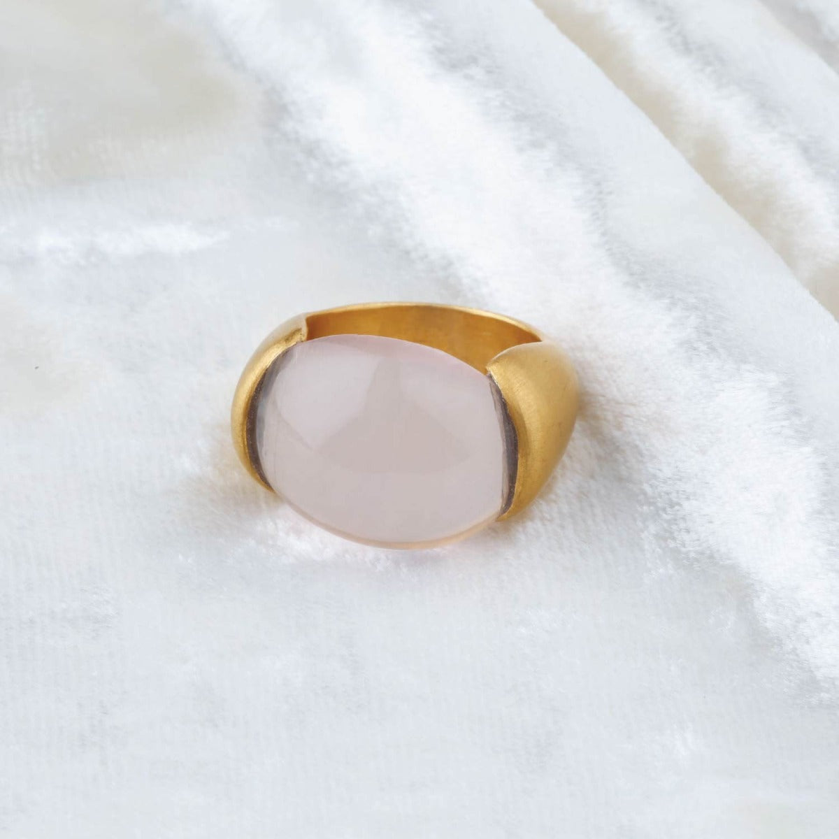 rose quartz ring